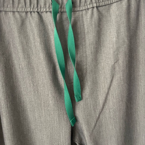FIGS Men’s Tansen Jogger Scrub Nurse Pants in Graphite Gray Heather Size XL - Picture 4 of 11